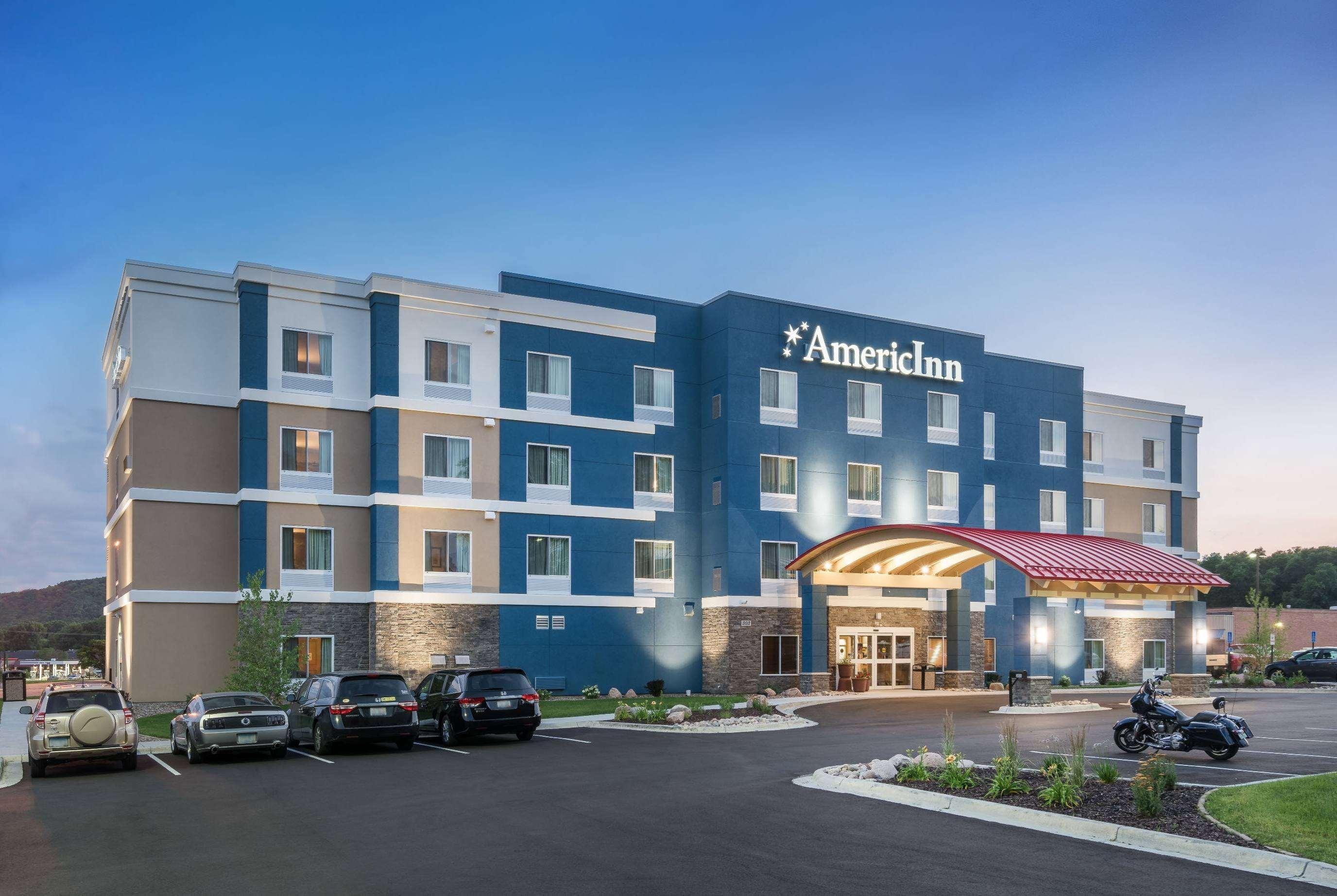 Americinn By Wyndham Уинона Экстерьер фото